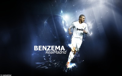 欧皇体育快讯-伊布建议瑞典队更新换代